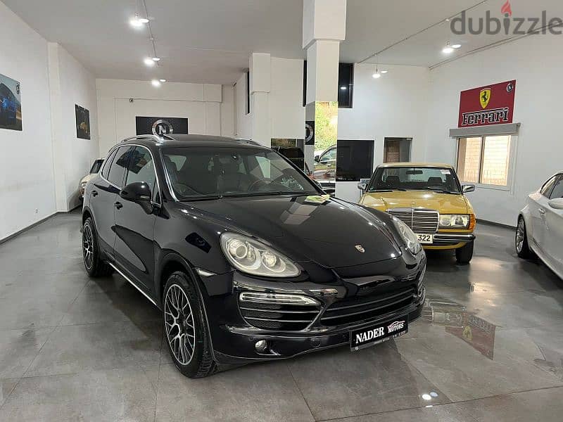 Porsche Cayenne V6 2011 Company Source 5