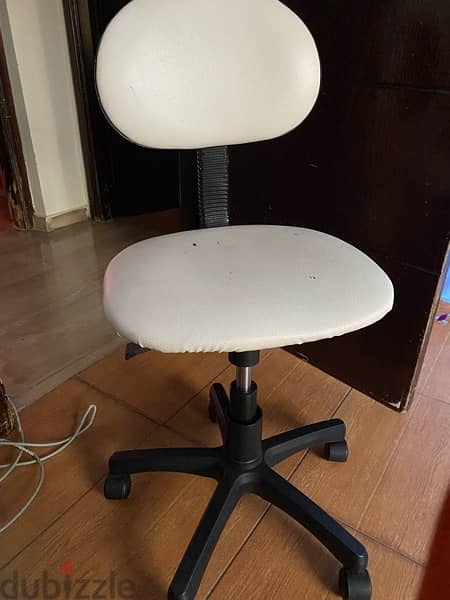 office chair used like new no problems 1