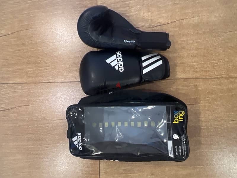 Adidas 8-OZ black boxing gloves 0