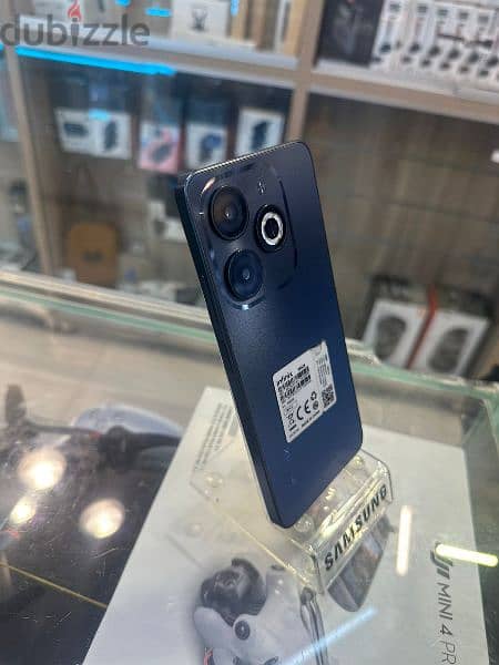 Used infinix smart 8 plus 4/128 gb 0