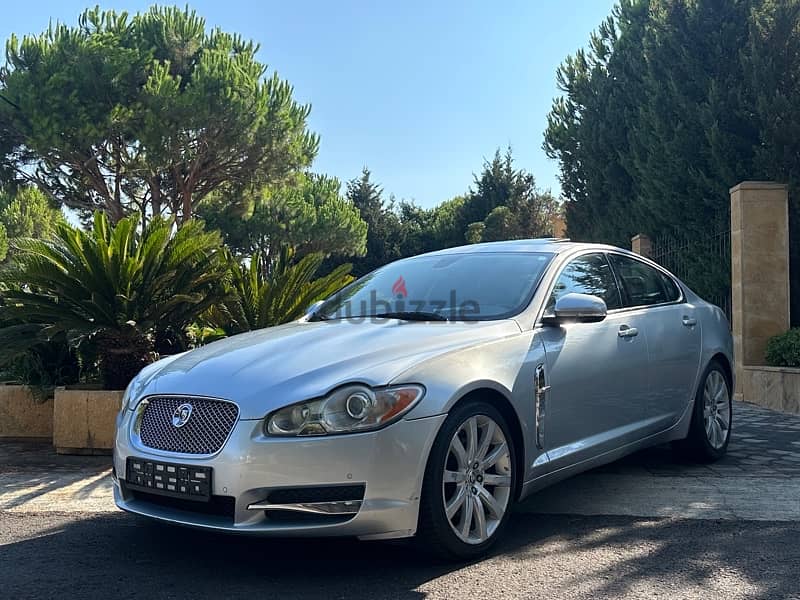 Jaguar XF 2010 1