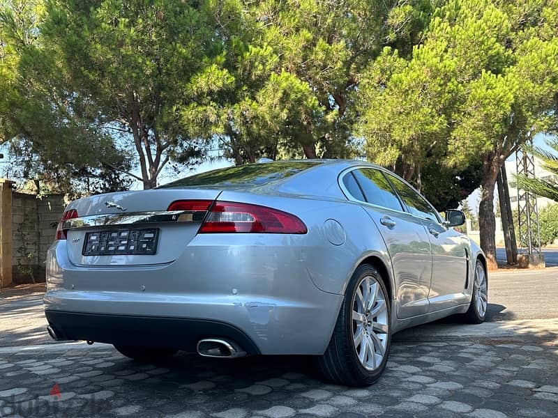 Jaguar XF 2010 10