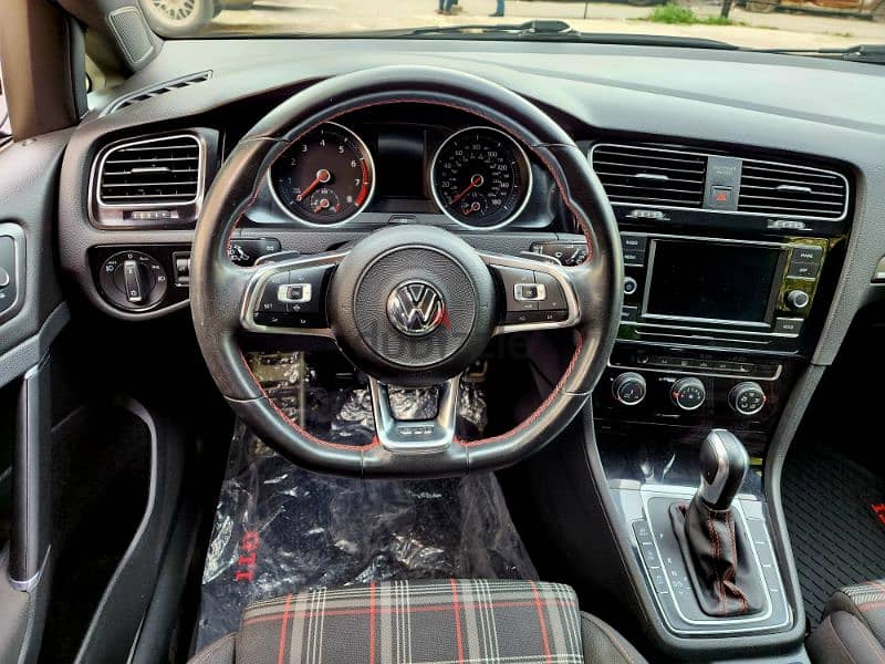 VOLKSWAGEN GOLF 7.5 GTI 2020 full 29000 miles اجنبية شبه جديدة 17