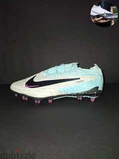 football shoes Nike phantom