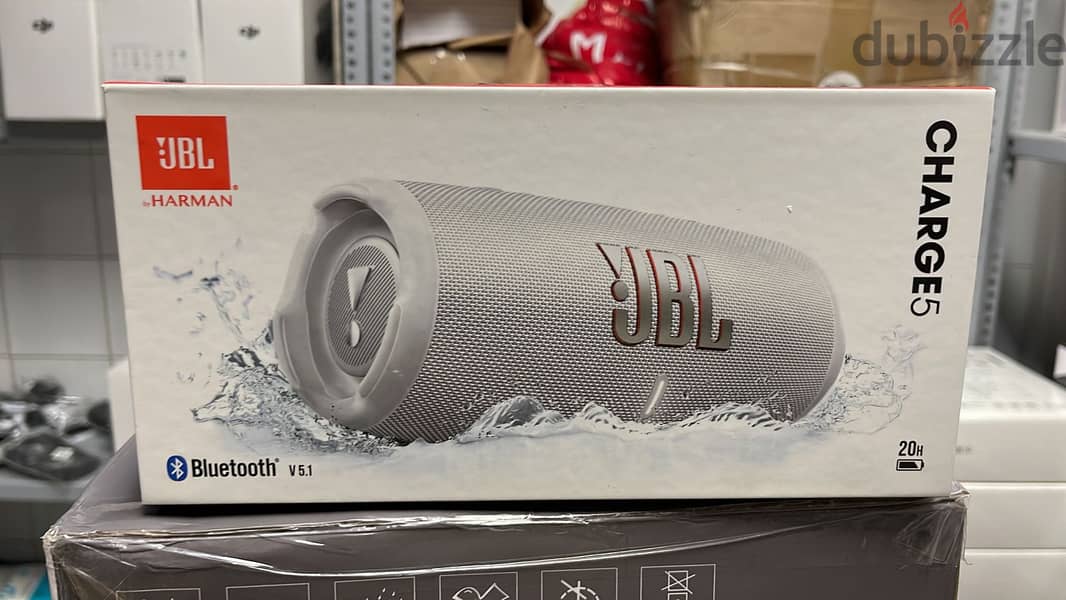 Jbl charge 5 white great & last offer 1