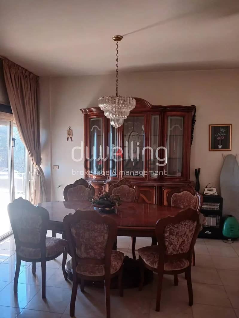 Apartment with terrace in the heart of Haret Sakher 3