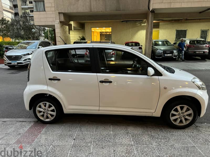 Daihatsu Sirion 2017 3