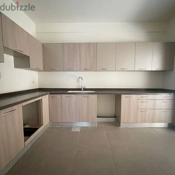 Apartment For sale in Hazmieh شقة للبيع في الحازمية 9