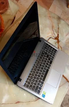 Asus x540L.