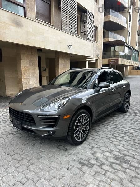 Porsche Macan S 2016 gray on black & red (clean carfax) 1