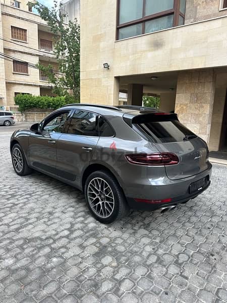 Porsche Macan S 2016 gray on black & red (clean carfax) 4