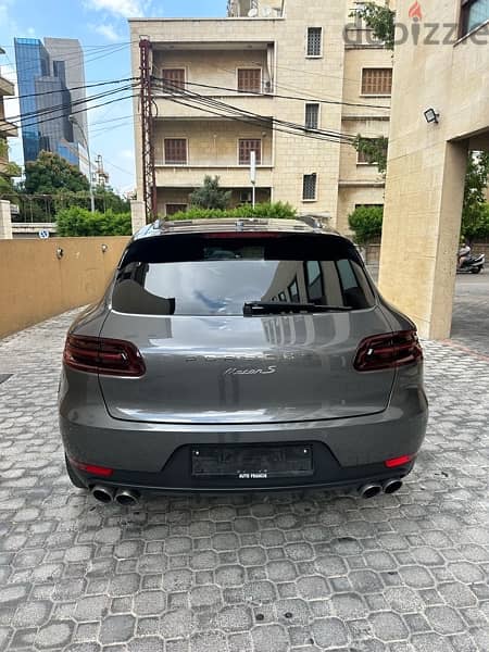 Porsche Macan S 2016 gray on black & red (clean carfax) 5