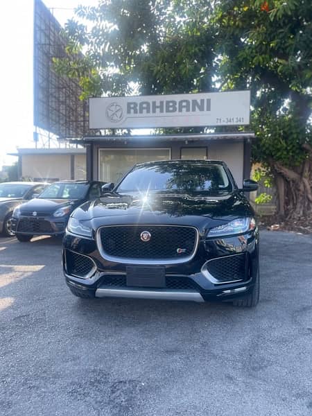 Jaguar F-Pace 2017 0