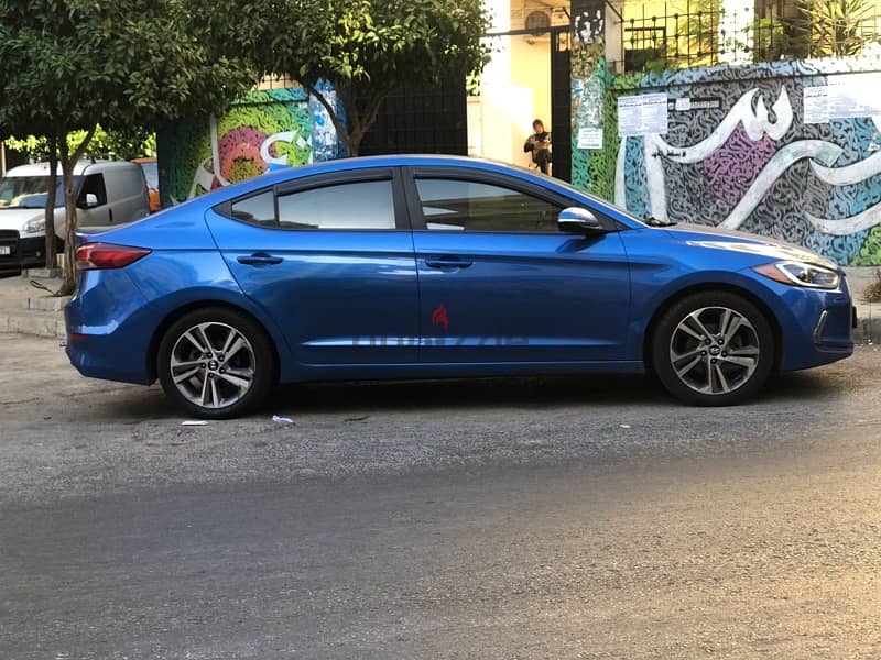 Hyundai Elantra 2017 4