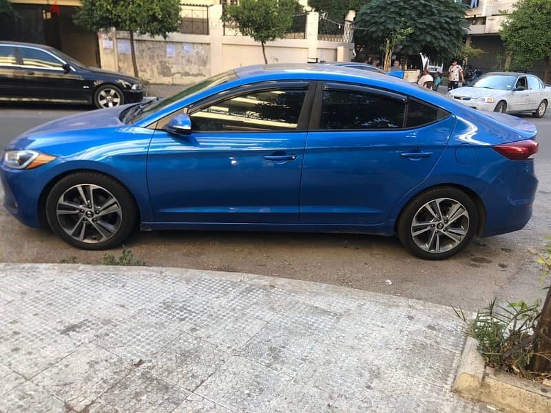 Hyundai Elantra 2017 5