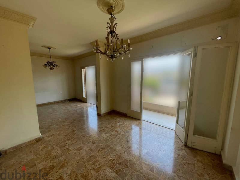 ACHRAFIEH PRIME WITH PARKING (130SQ) 3 BEDROOMS , (AC-910) 0