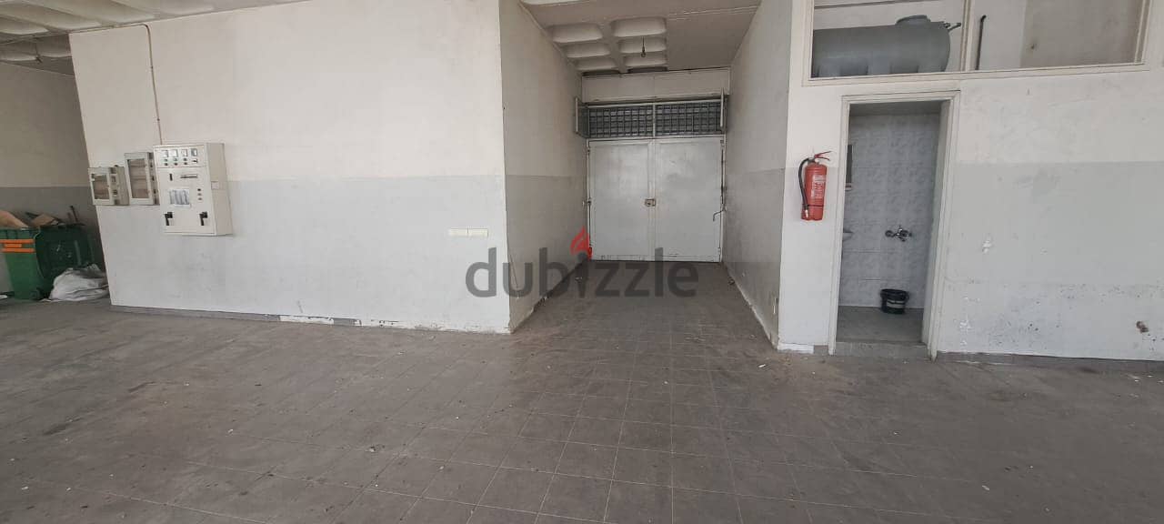 Industrial Office For Sale In Mkaless / مكتب صناعي للبيع في المكليس 11