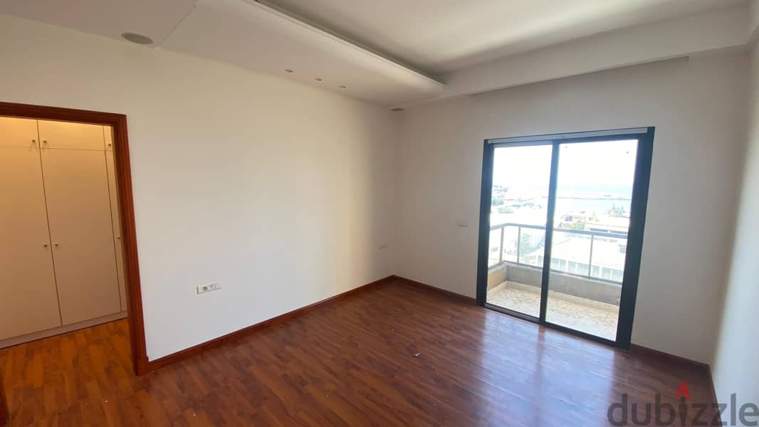 Apartment for sale in Gemayze/ Spacious/ Amazing Seaview 7