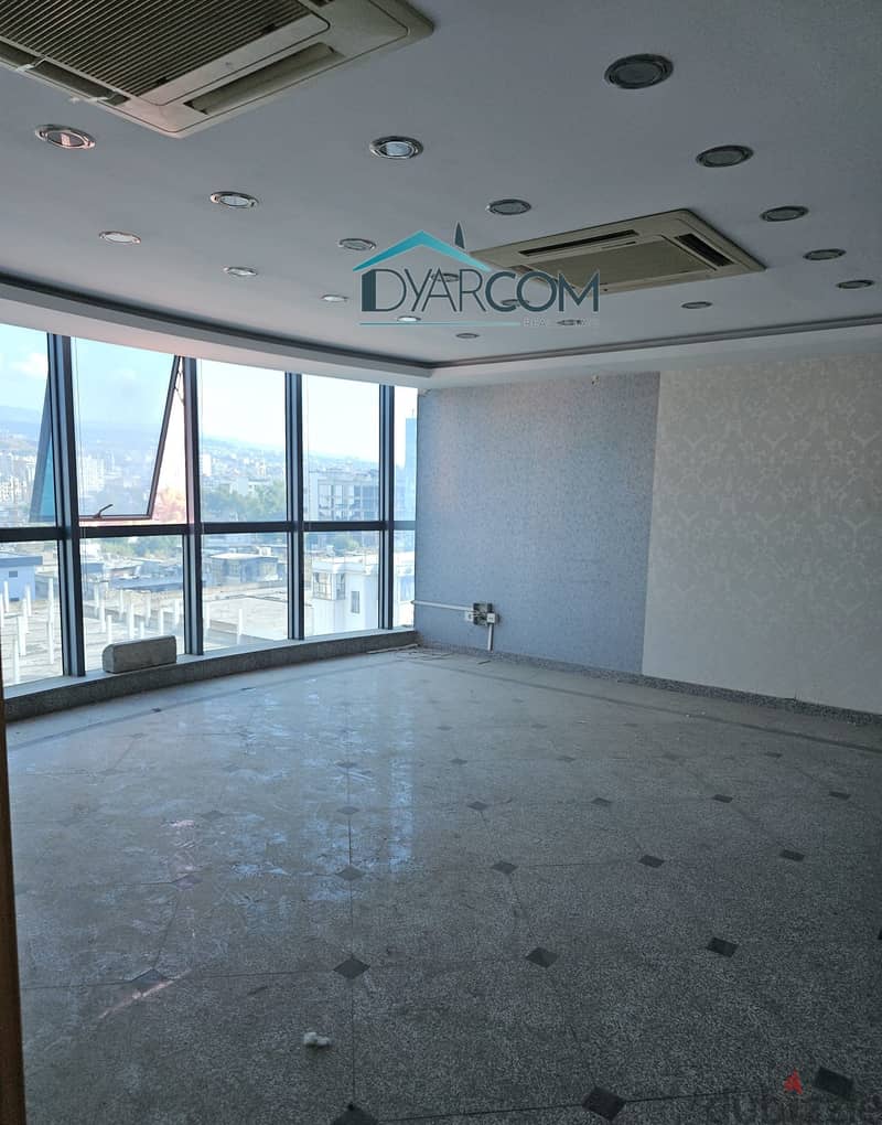 DY1951 - Sin el Fil Spacious Office in a prime location for Sale! 4