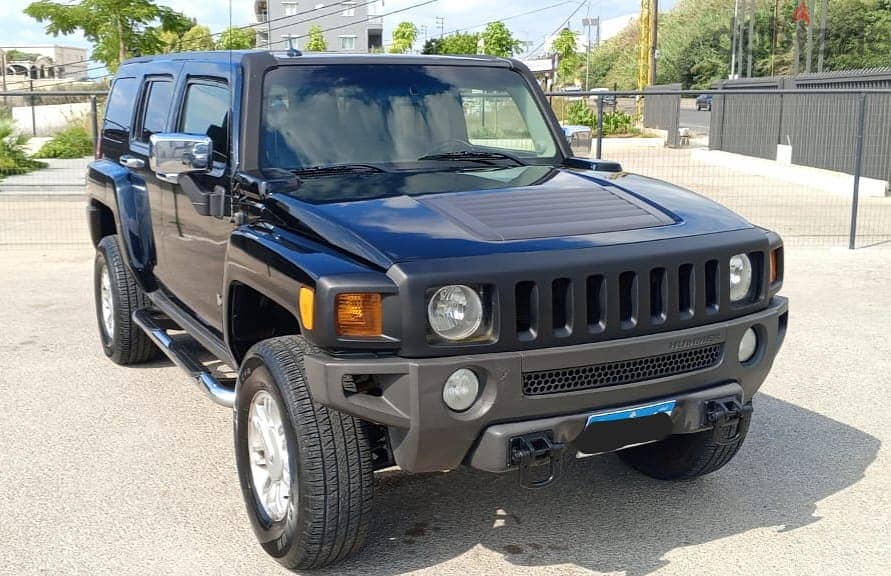 Hummer H3 2006 Like new , Rear View Camera , Sunroof ,Bi2a original 1