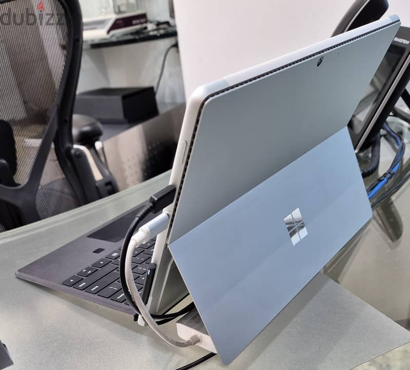 Surface Pro 8 - i7 1tb ssd 32gb ram 1