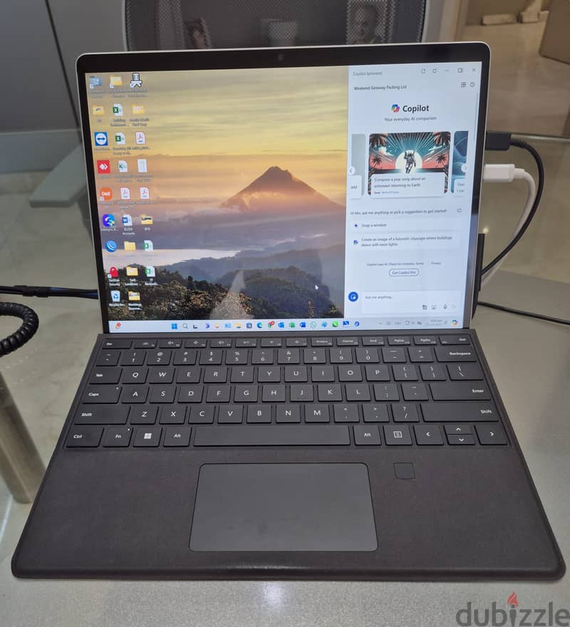 Surface Pro 8 - i7 1tb ssd 32gb ram 2