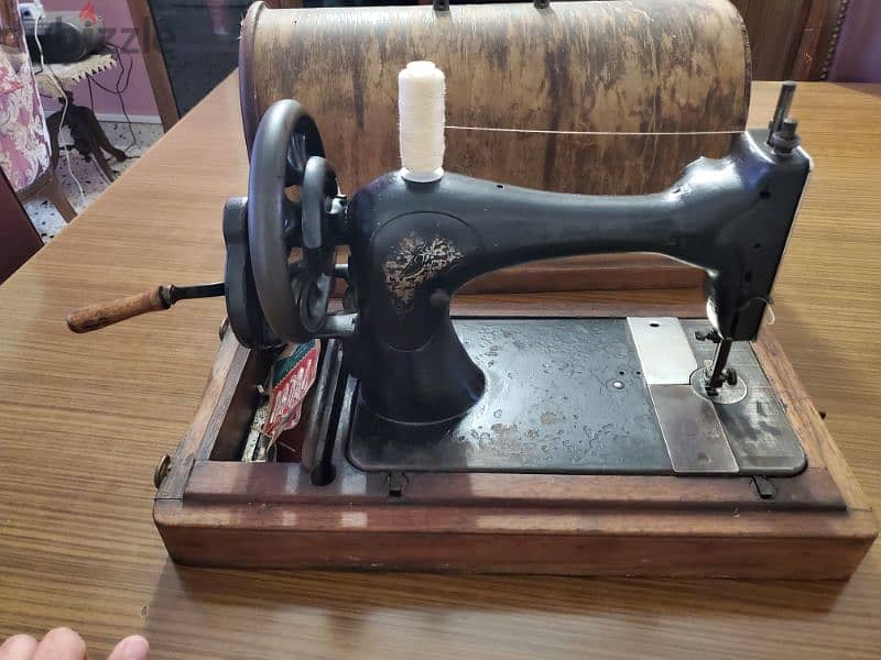 Antique Singer Hand Crank Sewing Machine Model 28K 1901 With Case 0