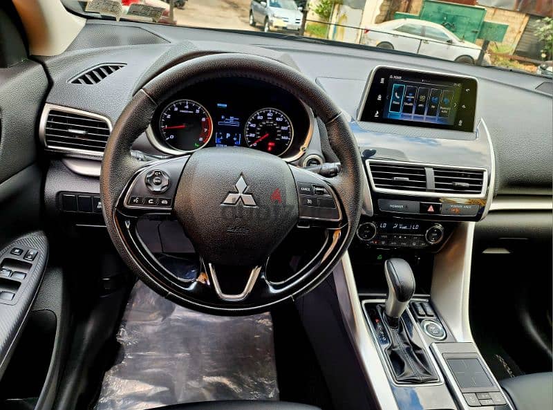 Mitsubishi Eclipse Cross 2018 SE Full 73000 MILES 4WD اجنبي شبه جديد 15