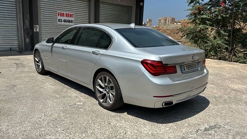 BMW 7-Series 2015 5