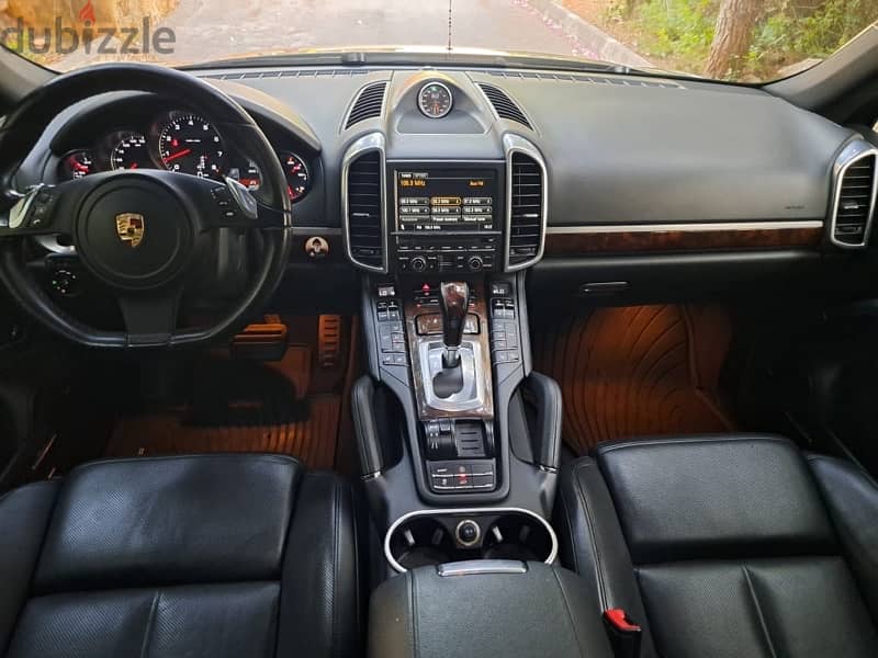 Porsche Cayenne 2012 12