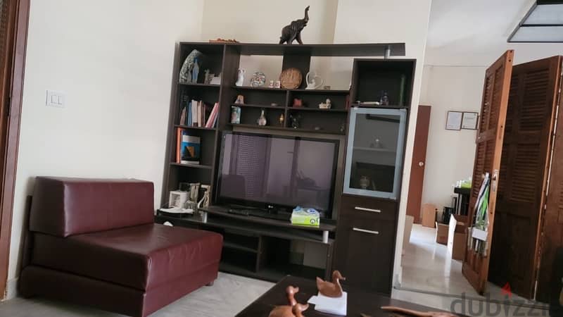 TV cabinets with bookshelf & LG TV 40’ 0