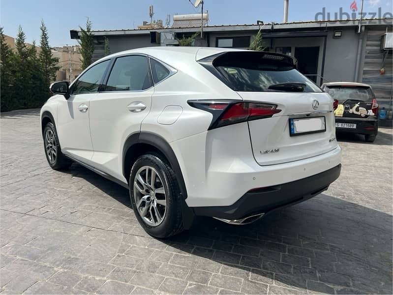 Lexus NX200t 2016 3