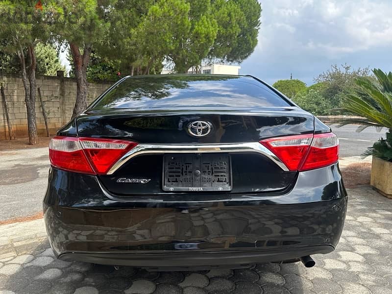 Toyota Camry 2017 8