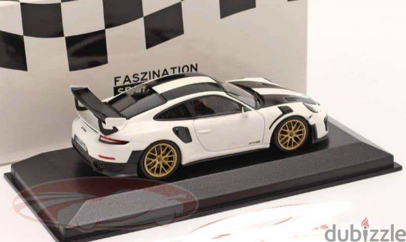 Porsche GT2-RS Weissach 2018 diecast car model 1;43 4