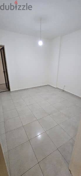 tabarja kfaryasin 170m 3 bed 3 wc for 500$ delux 8