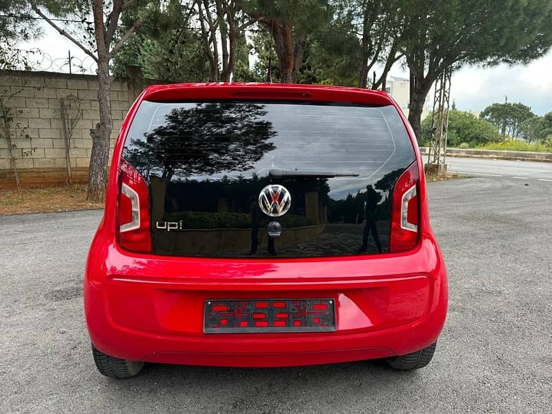 Volkswagen Up 2014 6