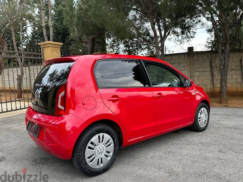 Volkswagen Up 2014 7