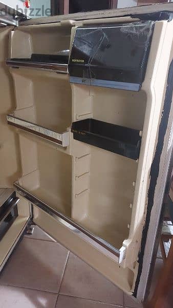 Used Fridge / Refrigerator (Frigidaire) 2