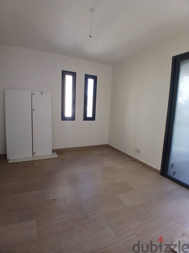 Apartment for sale in Monteverde شقة للبيع في موتيفردي 4