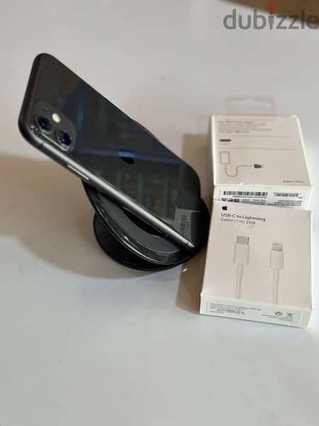 Iphone 11  black 128gb 4