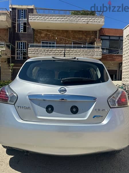 Nissan Tiida 2015 3