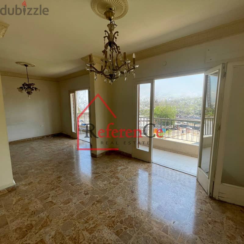 Apartment is at achrafieh, syoufe for sale شقة في الأشرفية،للبيع 4