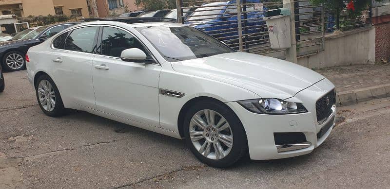 Jaguar XF 2016 2