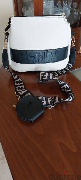 handbag Fendi 0