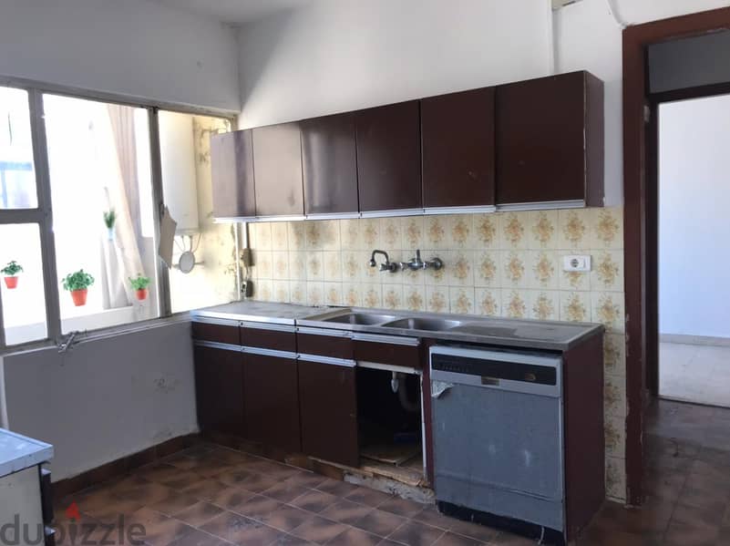 SHORT TERM IN MANSOURIEH SUITABLE FOR 4 PERSON FURNISHED 1