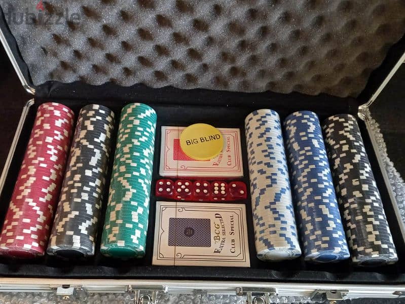 2days offer 50$. Poker set 300pcs 0