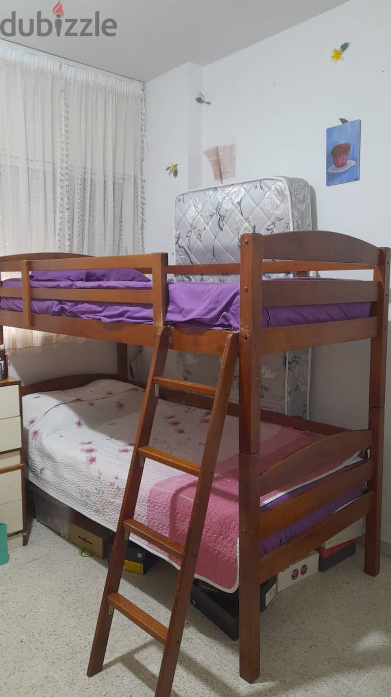 Wooden bunk beds, 2 nightstands, big closet (أسرة بطابقين خشبية ) 2