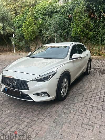 Infiniti Q30 2017