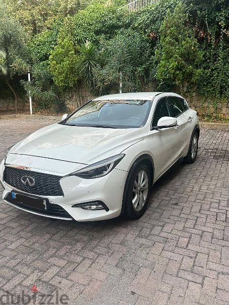 Infiniti Q30 2017 0