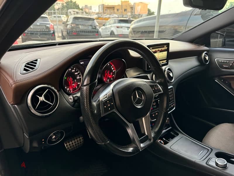 Mercedes-Benz GLA-Class 2015 10